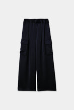 画像をギャラリービューアに読み込む, satin cargo pants