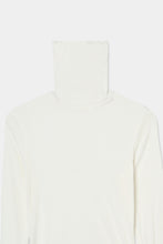画像をギャラリービューアに読み込む, high neck sheer tops