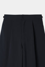 画像をギャラリービューアに読み込む, single tuck cocoon pants