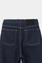 Load image into Gallery viewer, contrast stitch straight denim