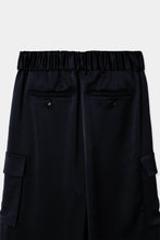 画像をギャラリービューアに読み込む, satin cargo pants