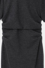 画像をギャラリービューアに読み込む, back open waist drape dress