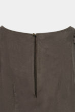 画像をギャラリービューアに読み込む, puff sleeve blouse