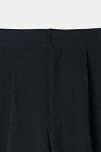 画像をギャラリービューアに読み込む, single tuck cocoon pants