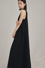 画像をギャラリービューアに読み込む, classic crochet flare dress