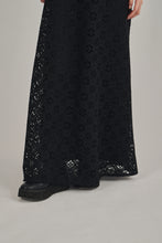 画像をギャラリービューアに読み込む, classic crochet flare dress