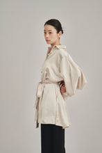 画像をギャラリービューアに読み込む, model：162cm ( beige / FREE )