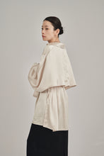 画像をギャラリービューアに読み込む, model：162cm ( beige / FREE )