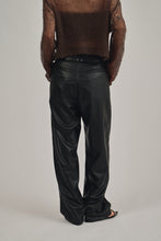 画像をギャラリービューアに読み込む, belted vegan leather pants