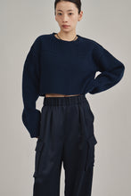 画像をギャラリービューアに読み込む, model：162cm ( navy / FREE )