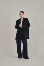画像をギャラリービューアに読み込む, model：162cm ( navy / FREE )
