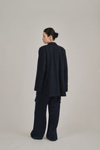 画像をギャラリービューアに読み込む, model：162cm ( navy / FREE )