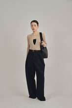 画像をギャラリービューアに読み込む, Vneck knit bodysuit