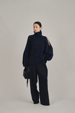 画像をギャラリービューアに読み込む, model：162cm ( navy / FREE )