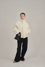 画像をギャラリービューアに読み込む, model：162cm ( ivory / FREE )