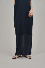 画像をギャラリービューアに読み込む, v-neck sheer hem dress