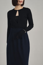 画像をギャラリービューアに読み込む, Vneck knit bodysuit
