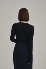 画像をギャラリービューアに読み込む, Vneck knit bodysuit