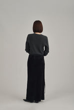 画像をギャラリービューアに読み込む, Vneck knit compact cardigan