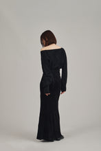 画像をギャラリービューアに読み込む, velour narrow skirt