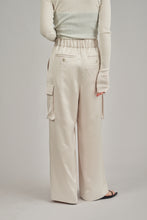 画像をギャラリービューアに読み込む, satin cargo pants