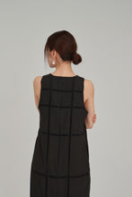 Load image into Gallery viewer, ladder lace cocoon dress