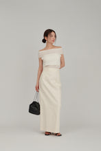 画像をギャラリービューアに読み込む, off shoulder sheer knit tops