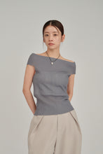 画像をギャラリービューアに読み込む, off shoulder sheer knit tops