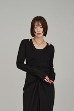 画像をギャラリービューアに読み込む, neck slit knit tops