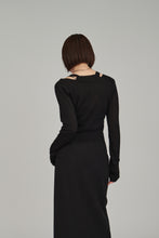 画像をギャラリービューアに読み込む, neck slit knit tops