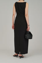 画像をギャラリービューアに読み込む, front split cocoon dress