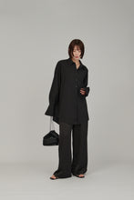 Load image into Gallery viewer, wide sleeve roomy shirt