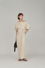 Load image into Gallery viewer, asymmetry neck puff dress