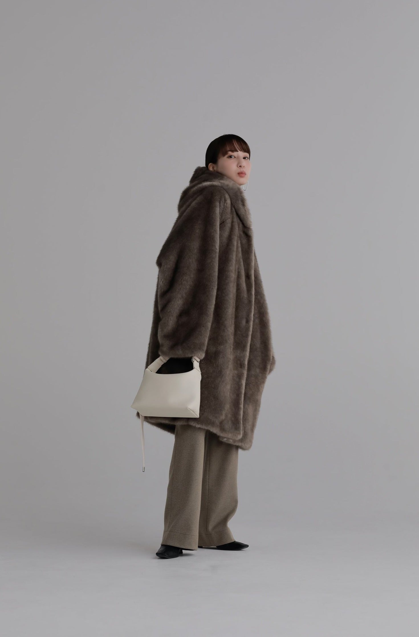 【美品】定価39600円 louren hoodie fur coat ローレン hoodie fur coat – louren store