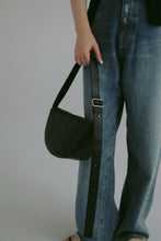 Load image into Gallery viewer, half moon leather bag