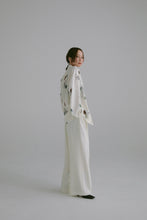 Load image into Gallery viewer, model：153cm ( off white / S )