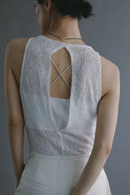 画像をギャラリービューアに読み込む, model：168cm ( white / FREE )