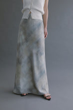 画像をギャラリービューアに読み込む, model：168cm ( gray / M )