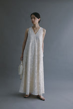 画像をギャラリービューアに読み込む, model：168cm ( ivory / M )