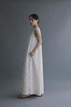 画像をギャラリービューアに読み込む, model：168cm ( ivory / M )