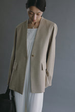 画像をギャラリービューアに読み込む, model：168cm ( beige / FREE )