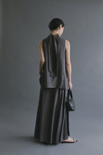 将图像加载到图库查看器中， model：168cm ( charcoal / M )