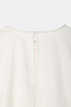Load image into Gallery viewer, linen like puff sleeve blouse