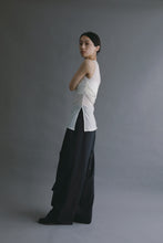 画像をギャラリービューアに読み込む, model：168cm ( navy / T )