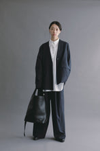 画像をギャラリービューアに読み込む, model：168cm ( navy / FREE )