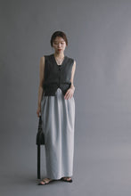 画像をギャラリービューアに読み込む, compact knit vest