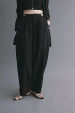 画像をギャラリービューアに読み込む, model：157cm ( navy / S )