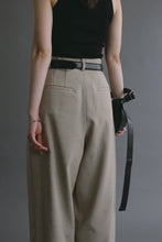 画像をギャラリービューアに読み込む, model：157cm ( beige / S )