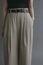 画像をギャラリービューアに読み込む, model：157cm ( beige / S )