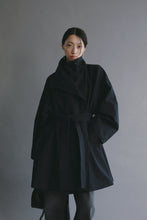 画像をギャラリービューアに読み込む, model：168cm ( navy / FREE )